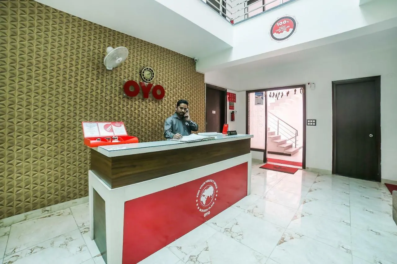 Oyo 9934 Hotel Nirmal Niwas Gurgaon 3*,