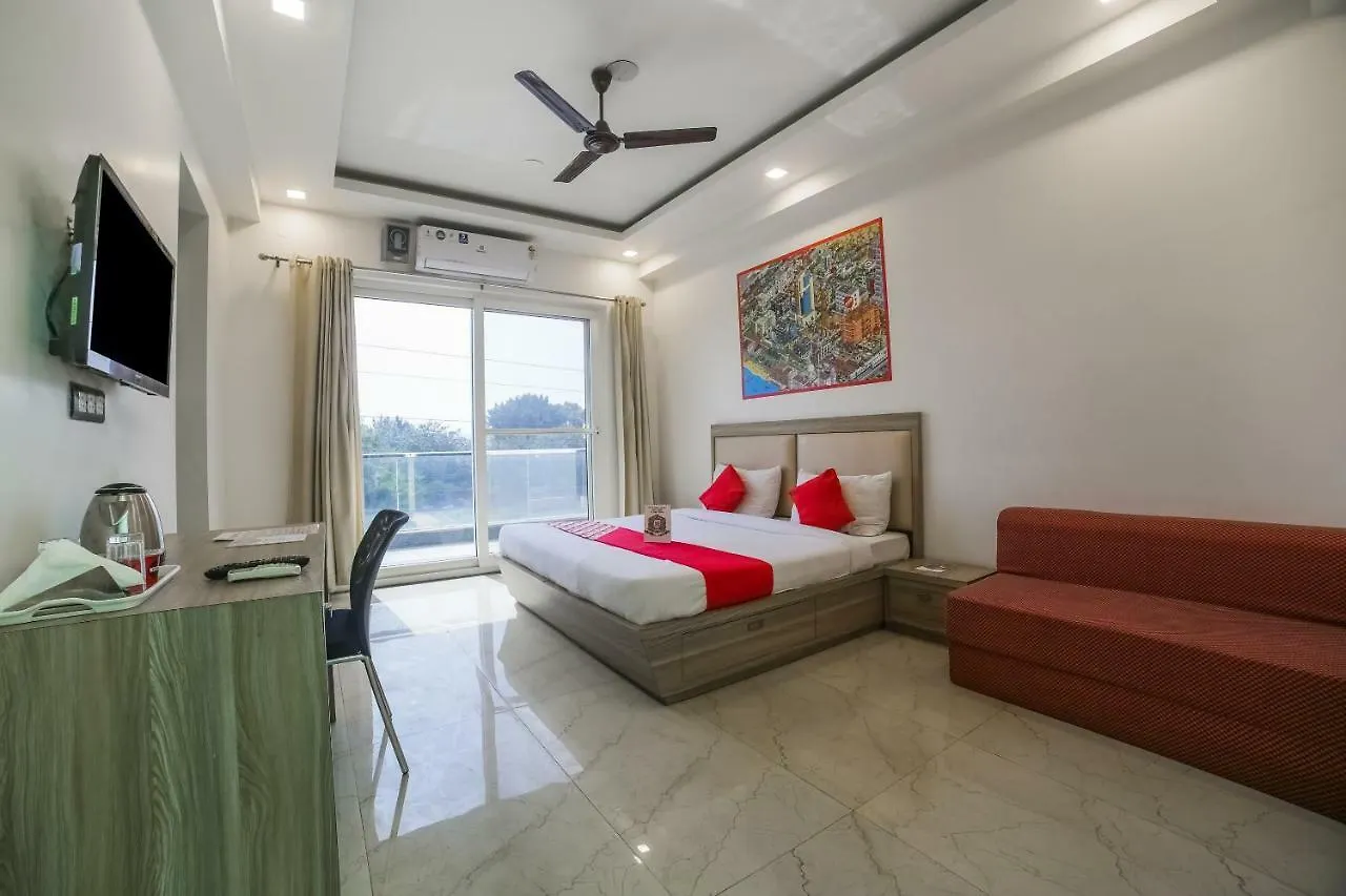 Oyo 9934 Hotel Nirmal Niwas Gurgaon