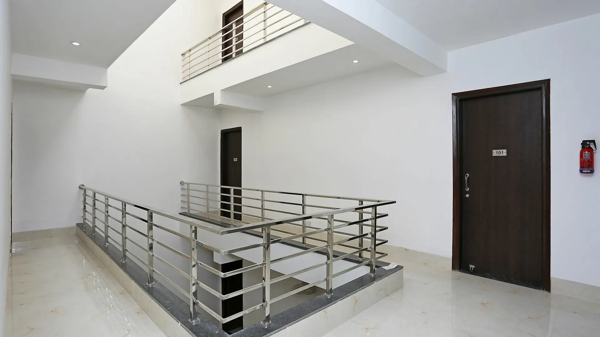 Oyo 9934 Hotel Nirmal Niwas Gurgaon 3*,