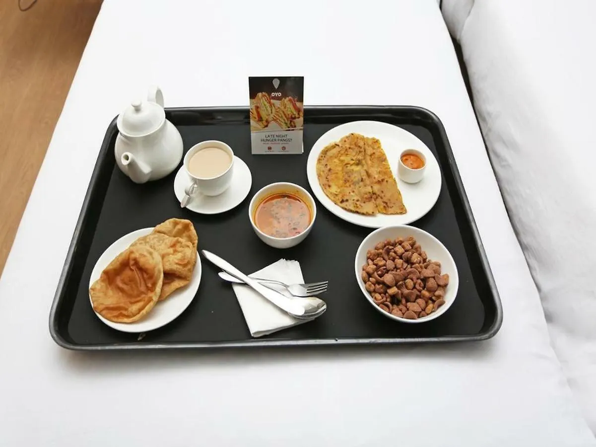 Oyo 9934 Hotel Nirmal Niwas Gurgaon 3*,  Inde